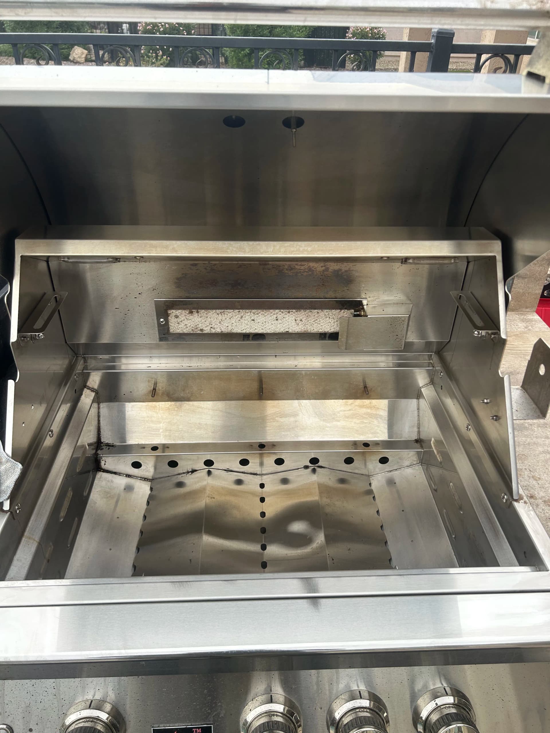 Gallery photos for New Home, New Grill - A Full Barbecue Deep Clean Done Right: Image #2